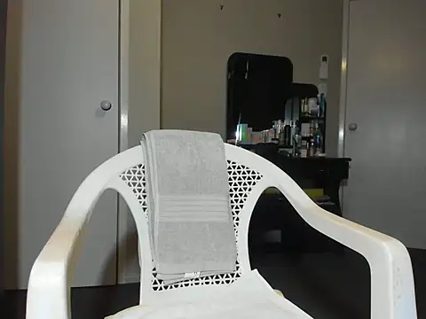 Snapshot of Angelchezcka chatting on November 4, 2025, 12:20 pm Angelchezcka online show from November 4, 2025, 12:20 pm