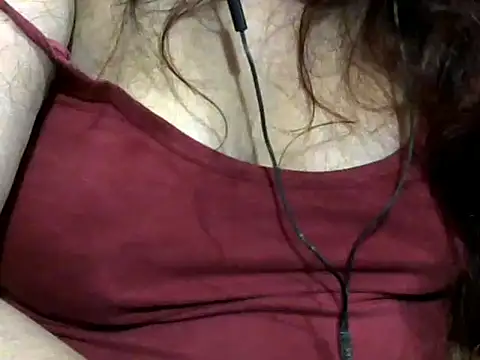 Snapshot of giga-bite chatting on November 7, 2025, 6:12 pm giga-bite online show from November 7, 2025, 6:12 pm