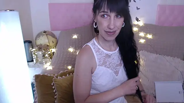 -carla- online show from December 22, 2024, 8:27 am