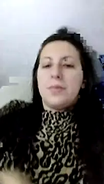 lolyforyou online show from November 18, 2025, 7:11 am