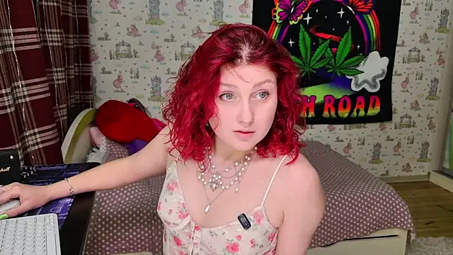 SmokyRose online show from June 1, 2026, 10:37 am