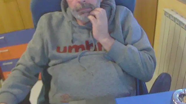 Snapshot of Tango128 chatting on October 30, 2025, 6:23 am Tango128 online show from October 30, 2025, 6:23 am
