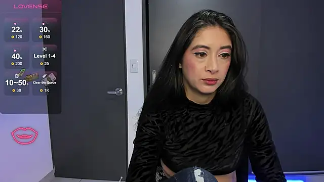 Snapshot of MeganWhite3 chatting on October 11, 2025, 2:56 am MeganWhite3 online show from October 11, 2025, 2:56 am