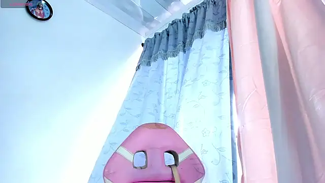 Snapshot of briitany_hot chatting on October 8, 2025, 6:41 pm briitany hot online show from October 8, 2025, 6:41 pm