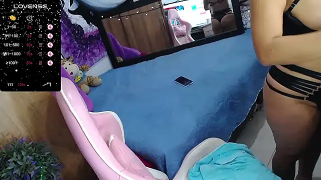 Snapshot of MarilynJones chatting on December 11, 2024, 3:35 am MarilynJones online show from December 11, 2024, 3:35 am