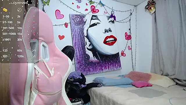 Snapshot of MarilynJones chatting on October 2, 2025, 2:37 am MarilynJones online show from October 2, 2025, 2:37 am