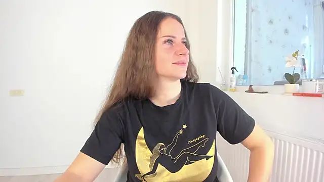 Snapshot of DiamondKay chatting on February 18, 2026, 7:28 am DiamondKay online show from February 18, 2026, 7:28 am