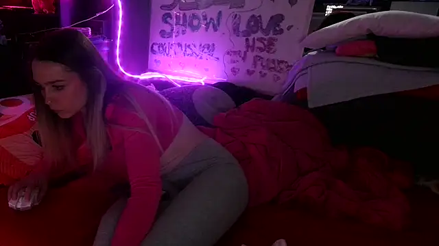 Blondiewithanass online show from October 16, 2025, 2:31 am