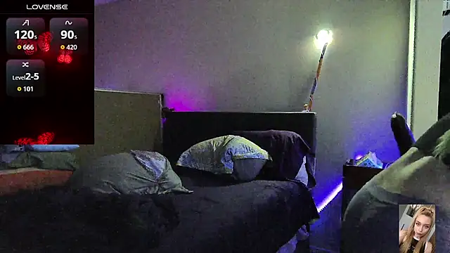 Snapshot of Blondiewithanass chatting on July 27, 2026, 4:19 am Blondiewithanass online show from July 27, 2026, 4:19 am