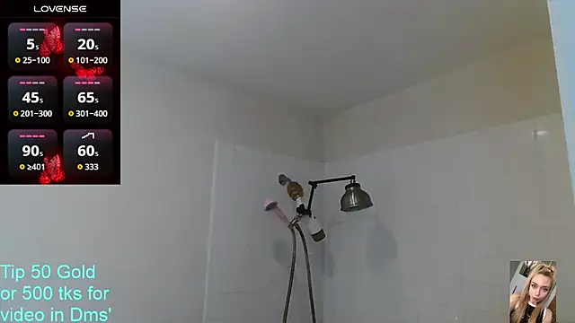 Snapshot of Blondiewithanass chatting on June 27, 2026, 1:11 am Blondiewithanass online show from June 27, 2026, 1:11 am