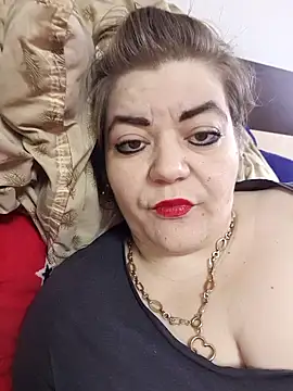 Snapshot of cindybbwsquirt chatting on March 5, 2025, 4:24 am cindybbwsquirt online show from March 5, 2025, 4:24 am