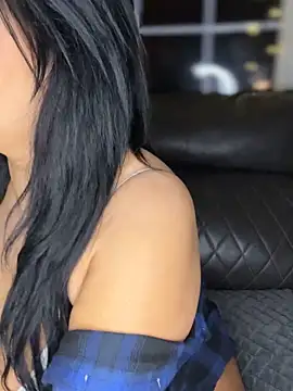 LittleMissEeve online show from April 28, 2026, 3:00 am
