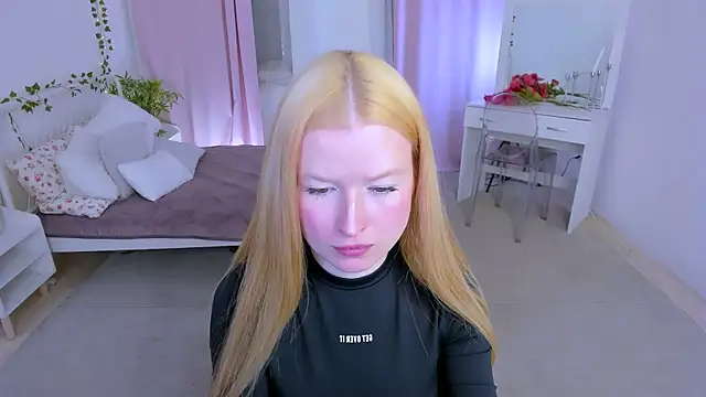 Snapshot of Laly_Peach chatting on March 31, 2026, 11:23 am Laly Peach online show from March 31, 2026, 11:23 am