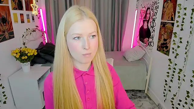 Snapshot of Laly_Peach chatting on October 19, 2025, 4:10 pm Laly Peach online show from October 19, 2025, 4:10 pm