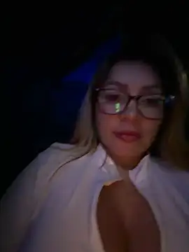 Snapshot of DIANITA_1988 chatting on July 21, 2026, 3:09 am DIANITA 1988 online show from July 21, 2026, 3:09 am