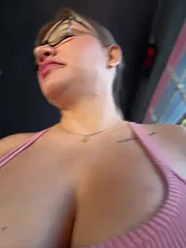 Snapshot of DIANITA_1988 chatting on July 1, 2026, 12:49 pm DIANITA 1988 online show from July 1, 2026, 12:49 pm