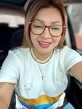 Snapshot of DIANITA_1988 chatting on June 1, 2026, 6:40 pm DIANITA 1988 online show from June 1, 2026, 6:40 pm