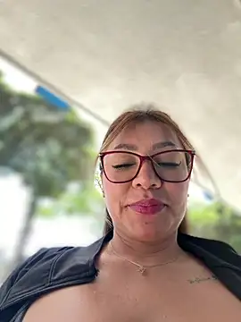 Snapshot of DIANITA_1988 chatting on July 25, 2026, 4:02 pm DIANITA 1988 online show from July 25, 2026, 4:02 pm