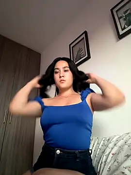 Snapshot of Nina_lovi chatting on December 4, 2025, 11:04 pm Nina lovi online show from December 4, 2025, 11:04 pm