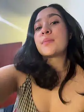 Snapshot of Nina_lovi chatting on March 14, 2025, 2:10 am Nina lovi online show from March 14, 2025, 2:10 am