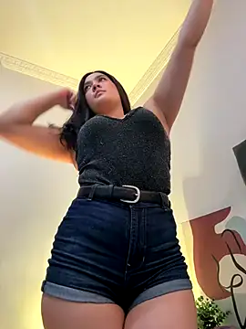 Snapshot of Nina_lovi chatting on September 21, 2025, 12:05 am Nina lovi online show from September 21, 2025, 12:05 am