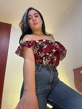 Snapshot of Nina_lovi chatting on December 22, 2024, 10:04 pm Nina lovi online show from December 22, 2024, 10:04 pm