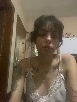 Snapshot of Sarah-safada chatting on April 18, 2026, 9:22 am Sarah-safada online show from April 18, 2026, 9:22 am