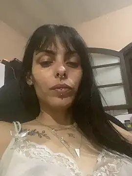Snapshot of Sarah-safada chatting on March 15, 2026, 1:01 am Sarah-safada online show from March 15, 2026, 1:01 am