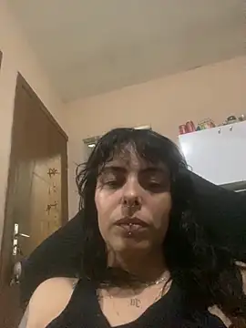 Sarah-safada online show from December 3, 2025, 1:17 am