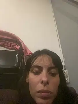 Snapshot of Sarah-safada chatting on May 27, 2026, 2:19 am Sarah-safada online show from May 27, 2026, 2:19 am