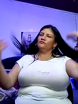 salomexlove 20 online show from December 17, 2025, 12:10 pm