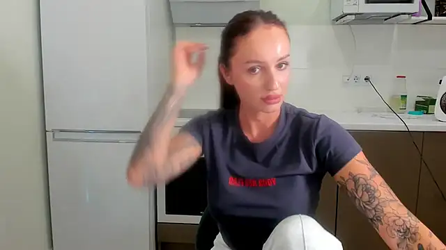 Snapshot of Your_Masha chatting on May 28, 2026, 9:17 am Your Masha online show from May 28, 2026, 9:17 am