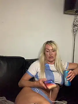 Snapshot of modeljadeelee chatting on May 1, 2026, 10:59 pm modeljadeelee online show from May 1, 2026, 10:59 pm