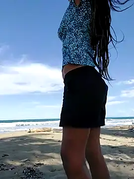 Snapshot of Luna-Natural chatting on November 14, 2025, 6:55 pm Luna-Natural online show from November 14, 2025, 6:55 pm