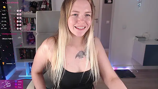 Snapshot of Emma_Bryan chatting on November 9, 2025, 9:52 pm Emma Bryan online show from November 9, 2025, 9:52 pm