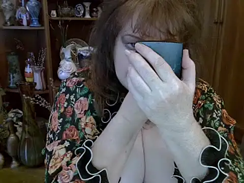 Snapshot of ElenaZed chatting on October 11, 2025, 9:32 am ElenaZed online show from October 11, 2025, 9:32 am