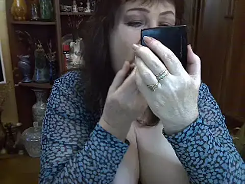 Snapshot of ElenaZed chatting on June 9, 2026, 9:43 am ElenaZed online show from June 9, 2026, 9:43 am