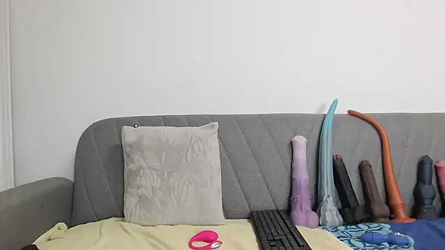 nicole 98 online show from June 10, 2026, 8:10 pm