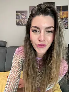 nicole 98 online show from April 12, 2026, 3:04 pm