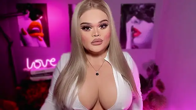 Snapshot of KarolinaThompson chatting on November 2, 2025, 7:24 am KarolinaThompson online show from November 2, 2025, 7:24 am