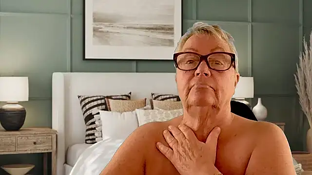 Snapshot of GrannyChrissy68 chatting on March 13, 2026, 6:02 pm GrannyChrissy68 online show from March 13, 2026, 6:02 pm