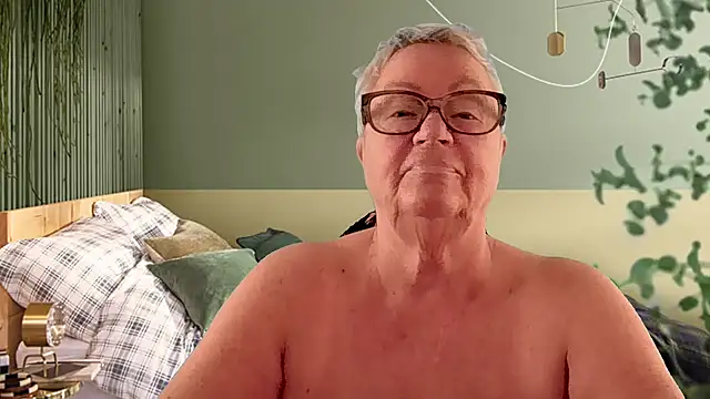 Snapshot of GrannyChrissy68 chatting on March 14, 2026, 1:28 pm GrannyChrissy68 online show from March 14, 2026, 1:28 pm