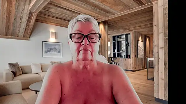 Snapshot of GrannyChrissy68 chatting on February 15, 2026, 6:18 pm GrannyChrissy68 online show from February 15, 2026, 6:18 pm