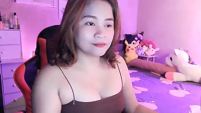 yenyen  online show from May 5, 2026, 1:30 am