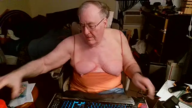 Toastir online show from February 16, 2026, 9:45 pm