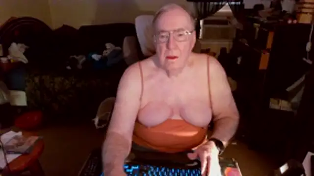 Snapshot of Toastir chatting on March 28, 2026, 7:37 pm Toastir online show from March 28, 2026, 7:37 pm