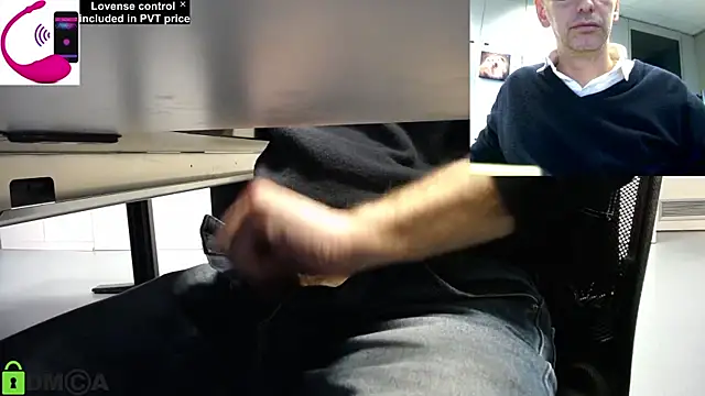 Snapshot of pliko chatting on November 24, 2025, 11:21 am pliko online show from November 24, 2025, 11:21 am