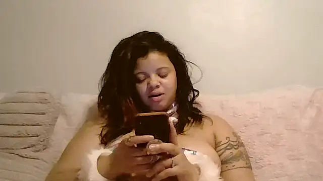Snapshot of beautylovess chatting on May 26, 2026, 3:04 am beautylovess online show from May 26, 2026, 3:04 am