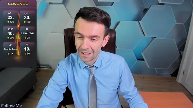 SteveTiger online show from November 28, 2025, 8:14 am