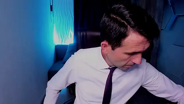 SteveTiger online show from October 29, 2025, 1:54 pm